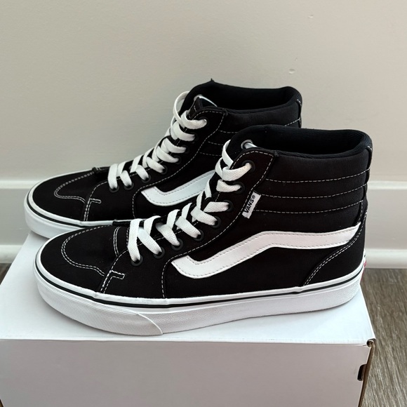 Vans Sk8-Hi Shoe High Top Sneaker - Picture 2 of 6